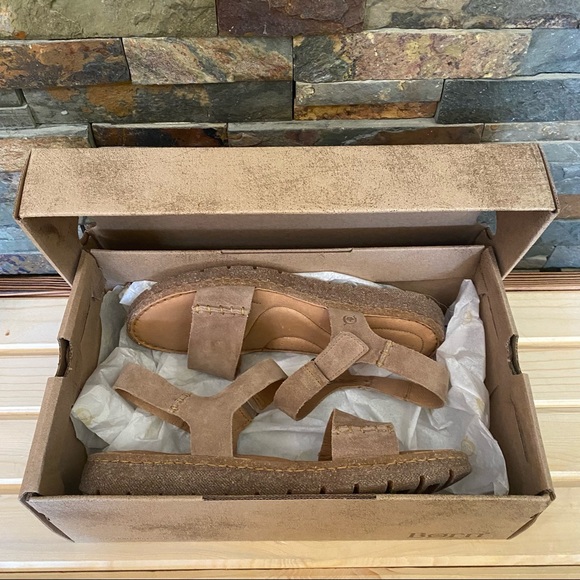 BORN • Madira Sandal in Taupe Suede - New In Box! Size 9 - Picture 13 of 16